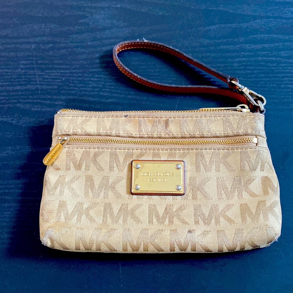 Michael Kors wristlet